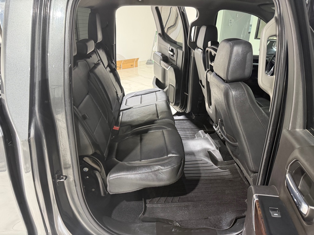 Photo 16 of this GMC SIERRA 1500