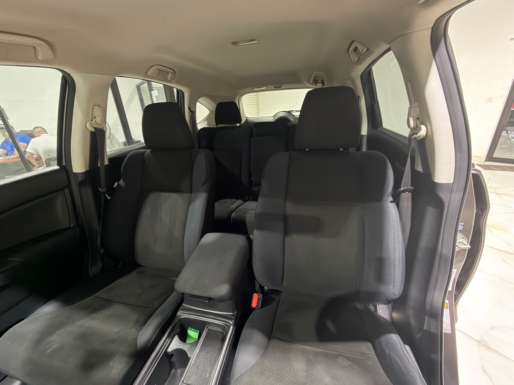 Photo 17 of this HONDA CR-V