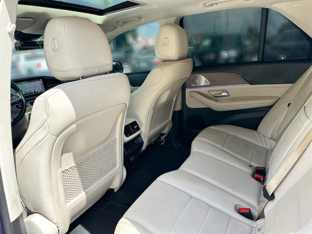 Photo 21 of this MERCEDES-BENZ GLE