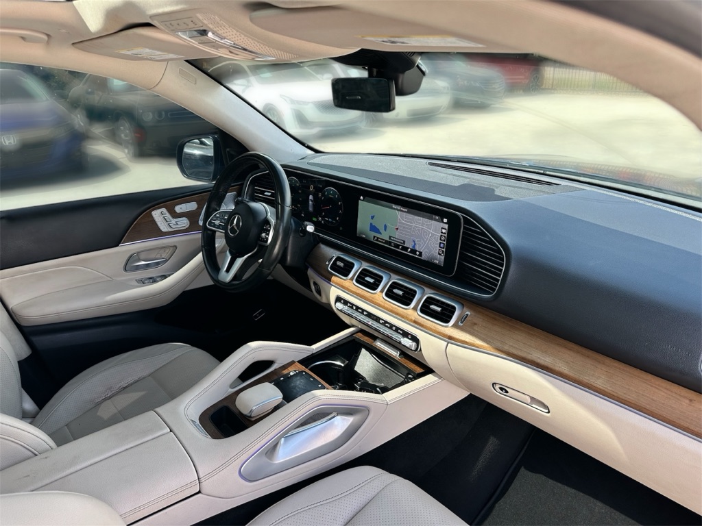 Photo 33 of this MERCEDES-BENZ GLE