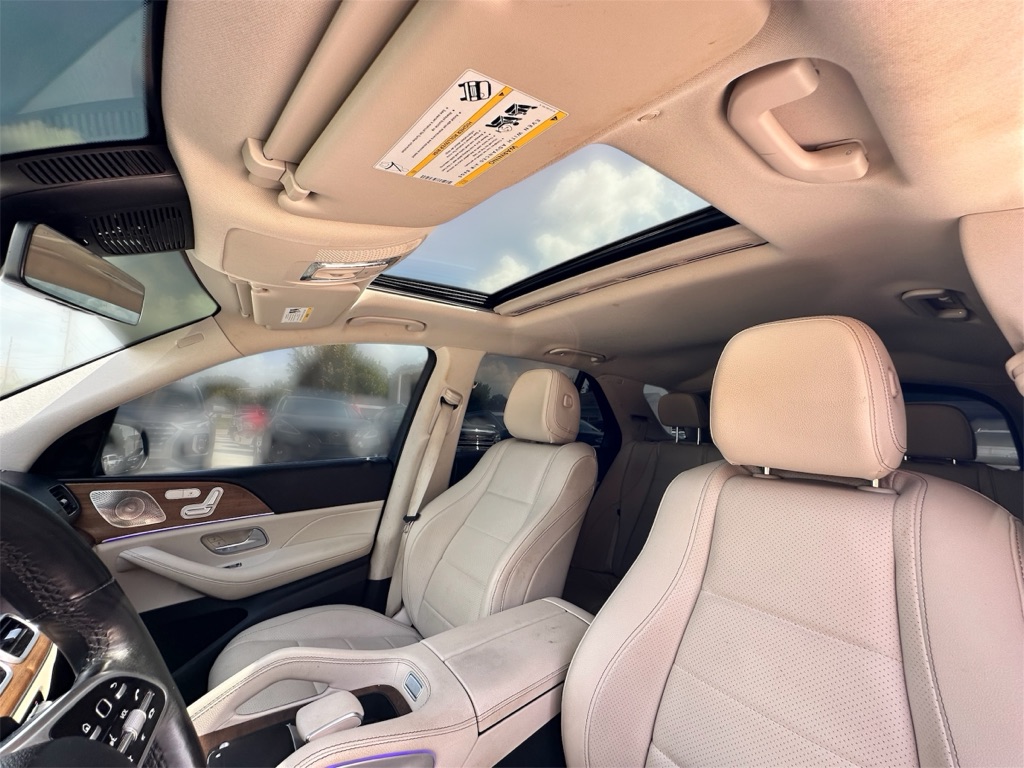 Photo 19 of this MERCEDES-BENZ GLE