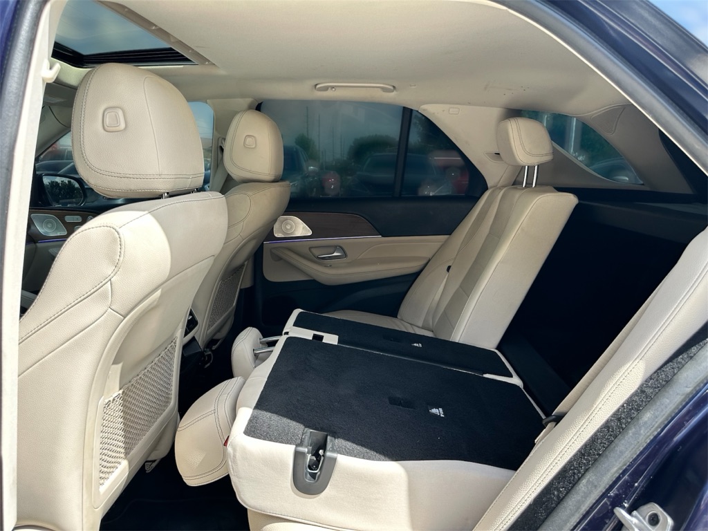 Photo 22 of this MERCEDES-BENZ GLE