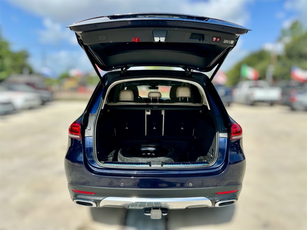 Photo 8 of this MERCEDES-BENZ GLE