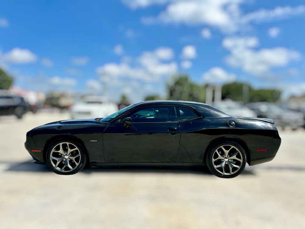 Photo 3 of this DODGE CHALLENGER