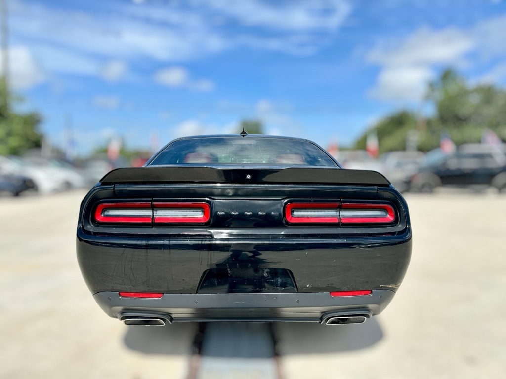 Photo 5 of this DODGE CHALLENGER