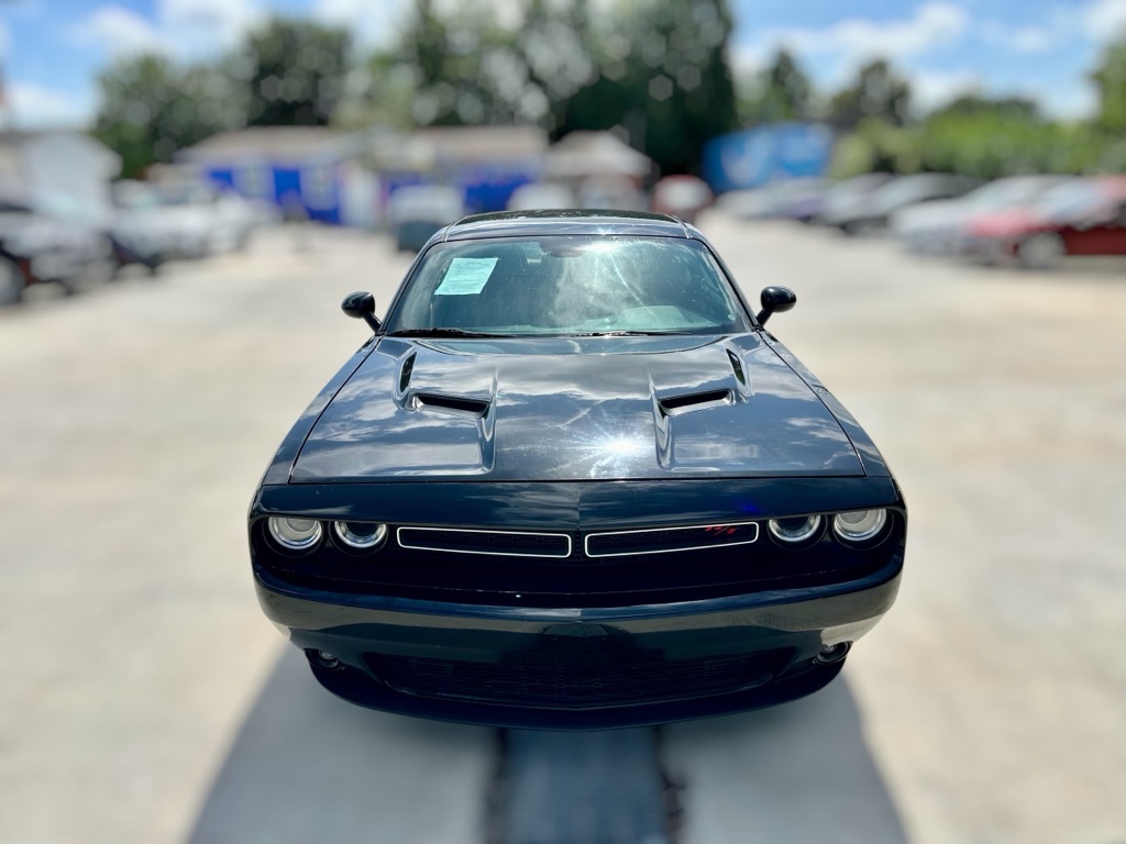 Photo 2 of this DODGE CHALLENGER