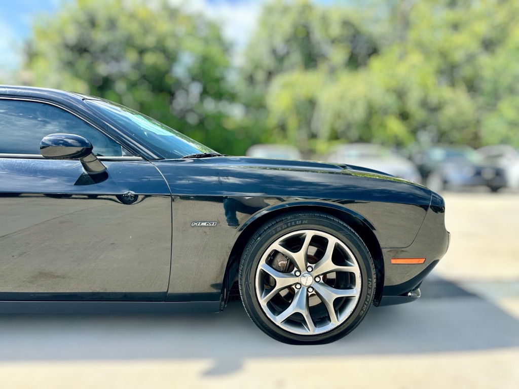 Photo 8 of this DODGE CHALLENGER