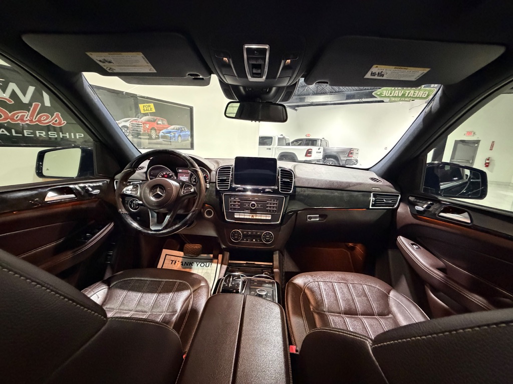 Photo 21 of this MERCEDES-BENZ GLS