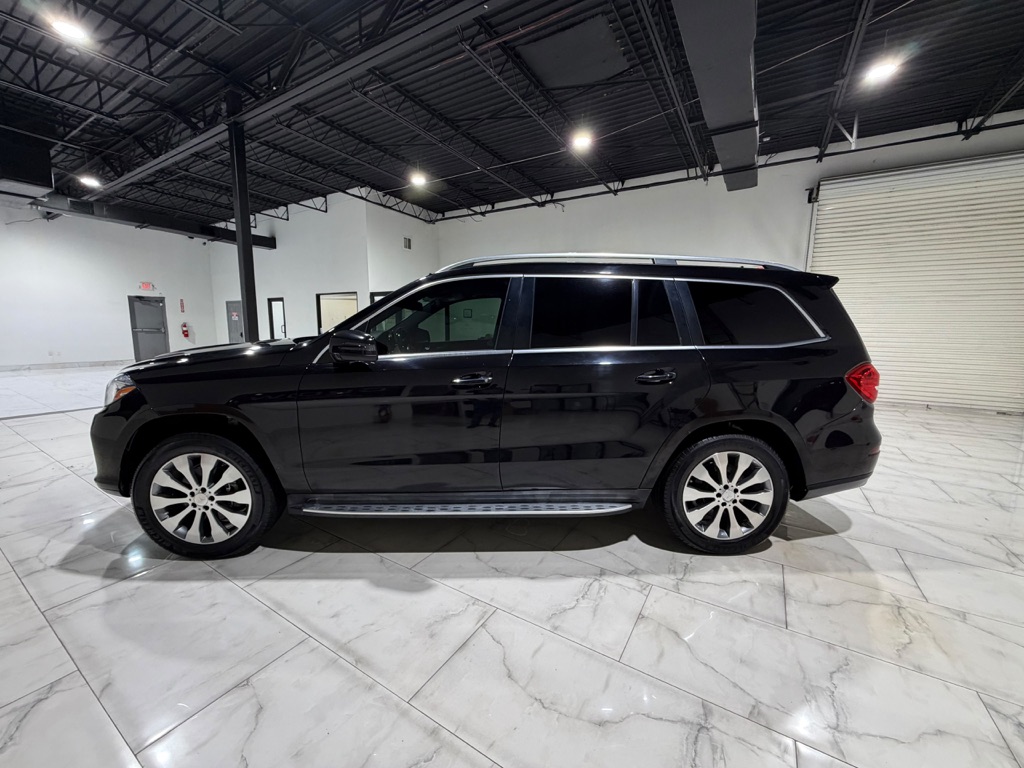 Photo 8 of this MERCEDES-BENZ GLS