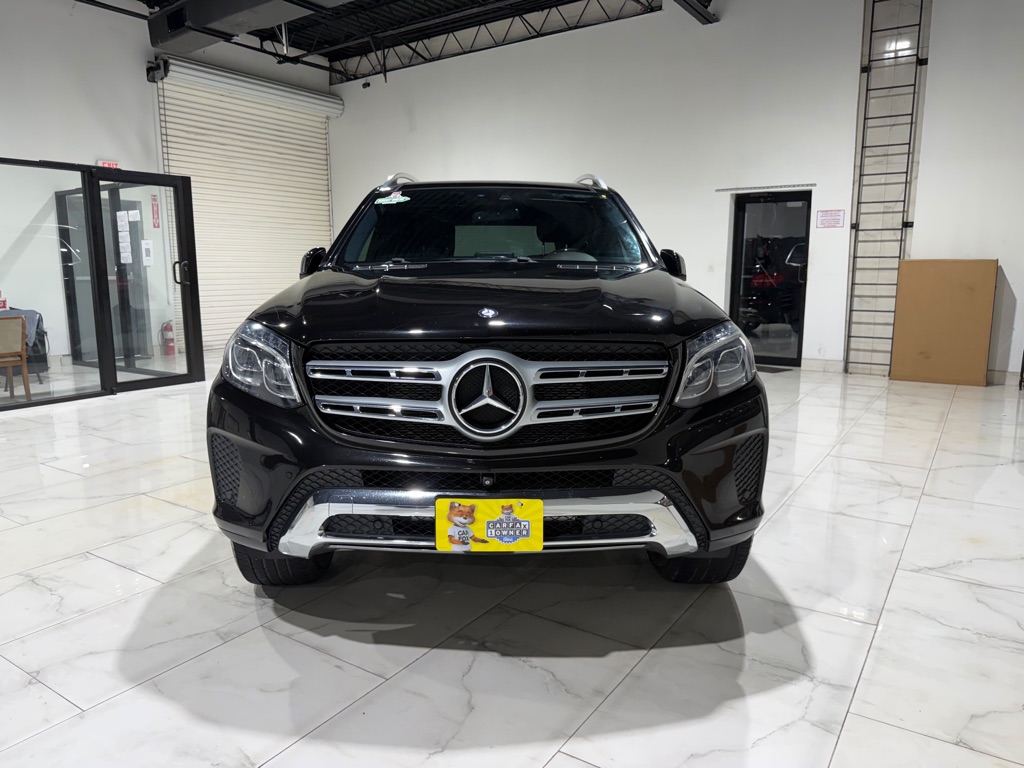 Photo 2 of this MERCEDES-BENZ GLS