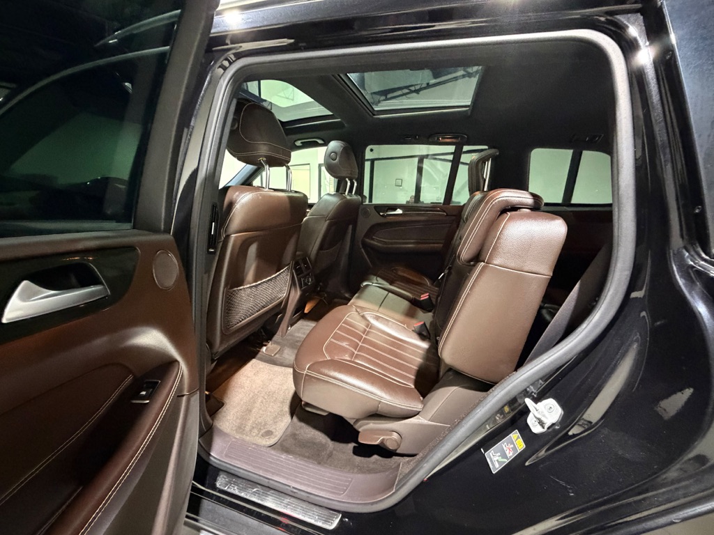 Photo 14 of this MERCEDES-BENZ GLS