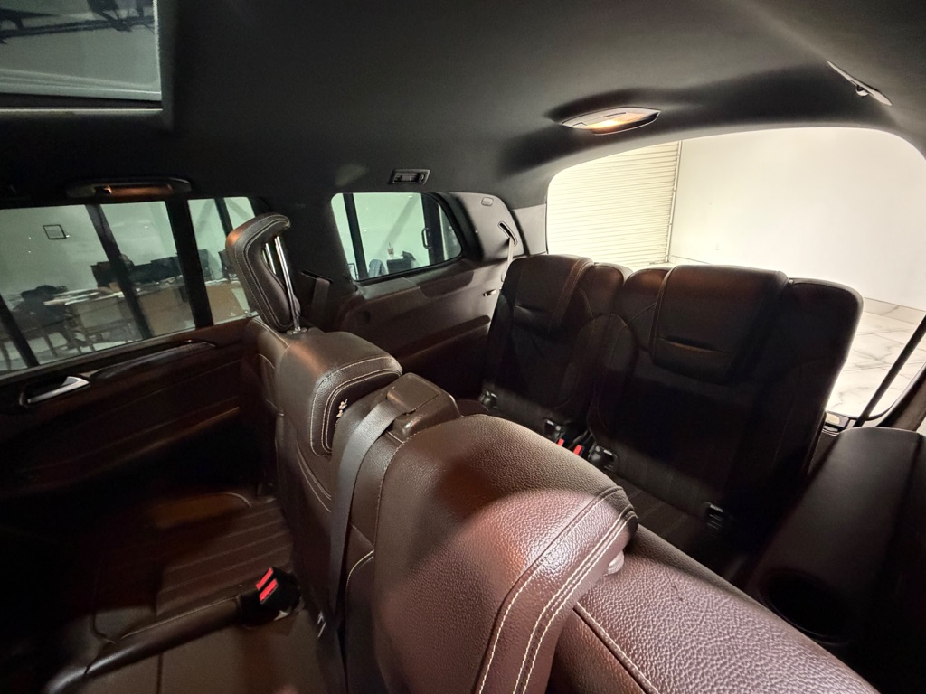 Photo 18 of this MERCEDES-BENZ GLS