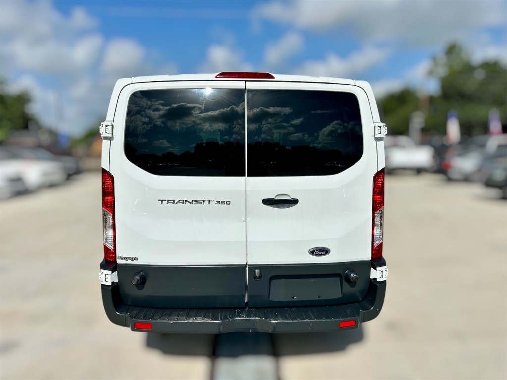 Photo 5 of this FORD TRANSIT