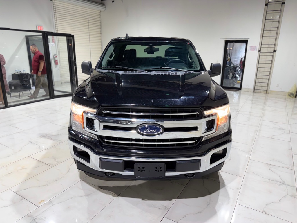 Photo 2 of this FORD F-150