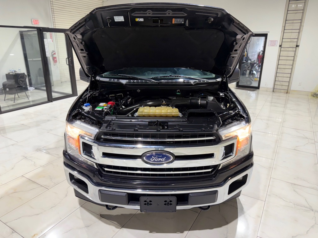 Photo 4 of this FORD F-150