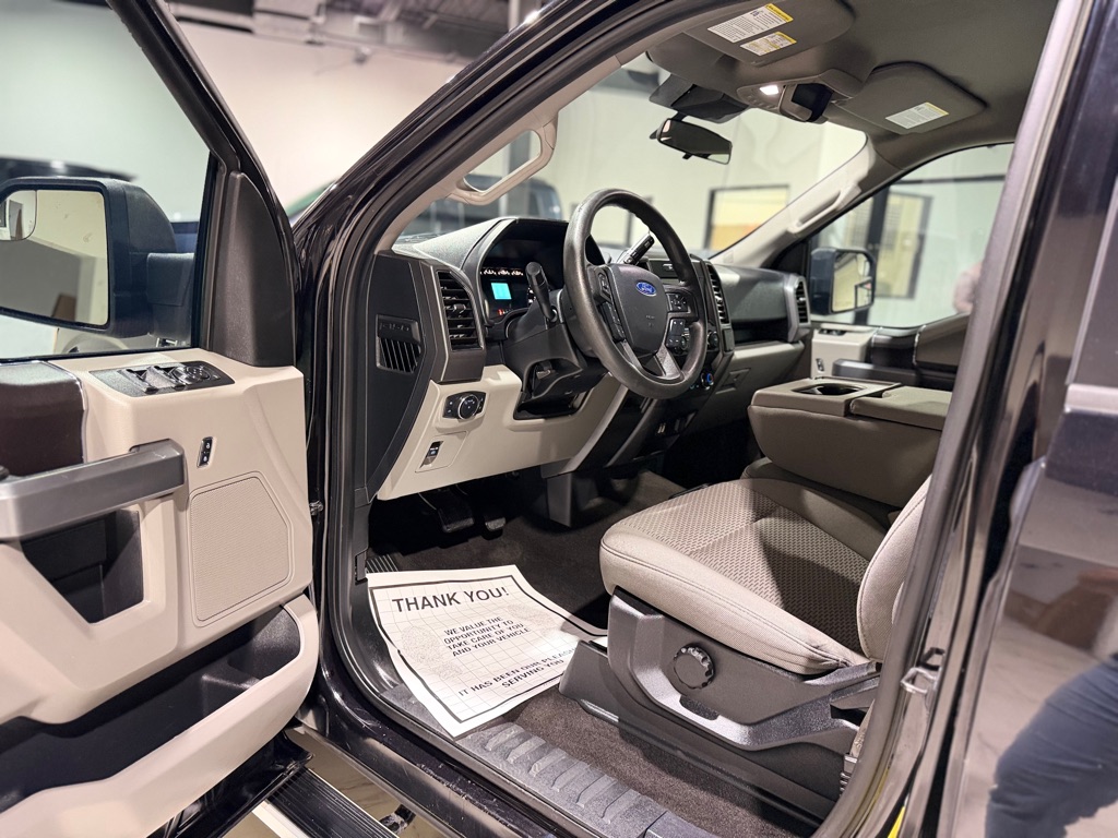 Photo 14 of this FORD F-150