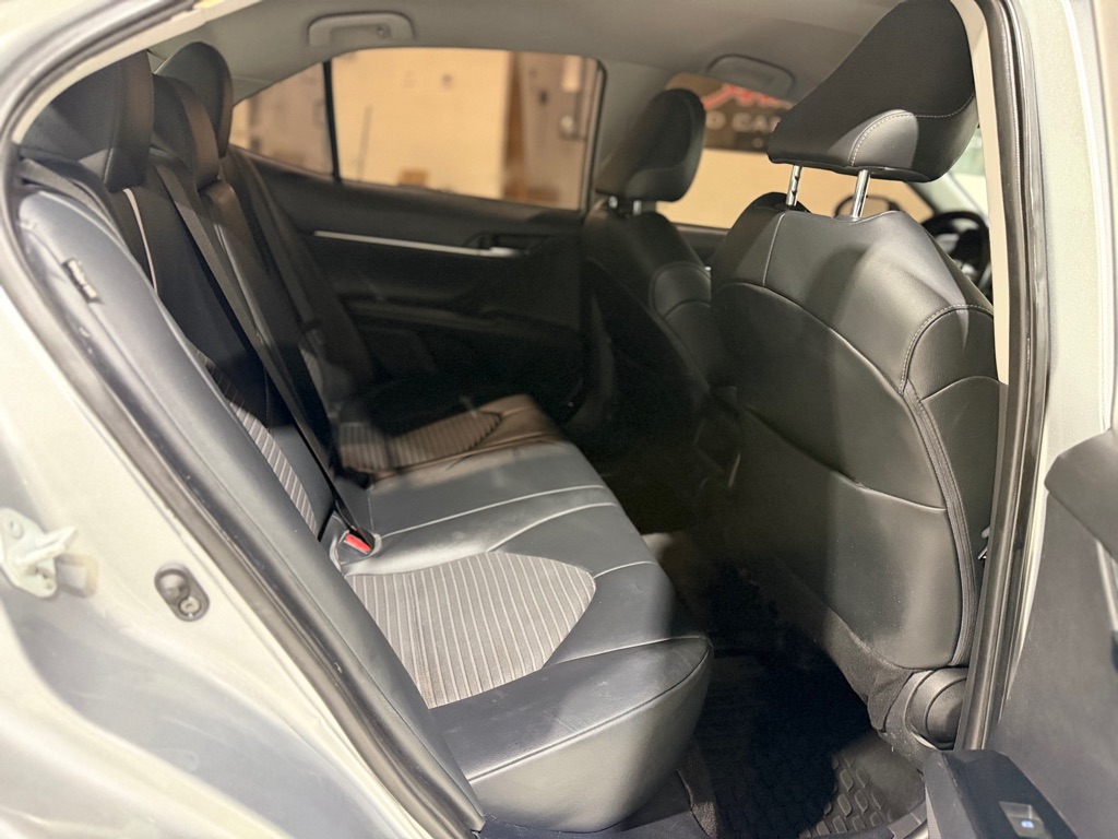Photo 16 of this TOYOTA CAMRY