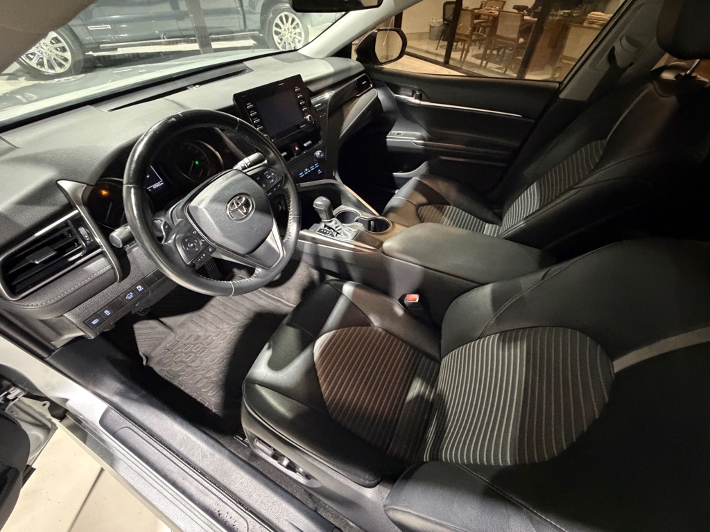 Photo 21 of this TOYOTA CAMRY