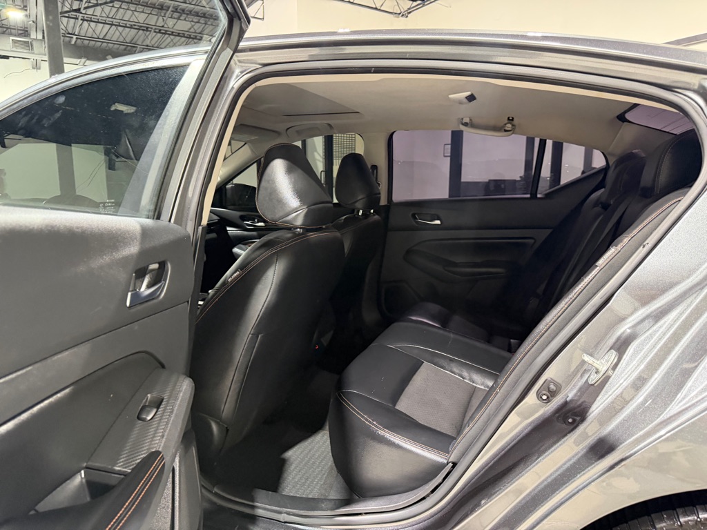 Photo 13 of this NISSAN ALTIMA