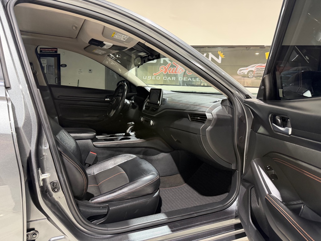 Photo 15 of this NISSAN ALTIMA