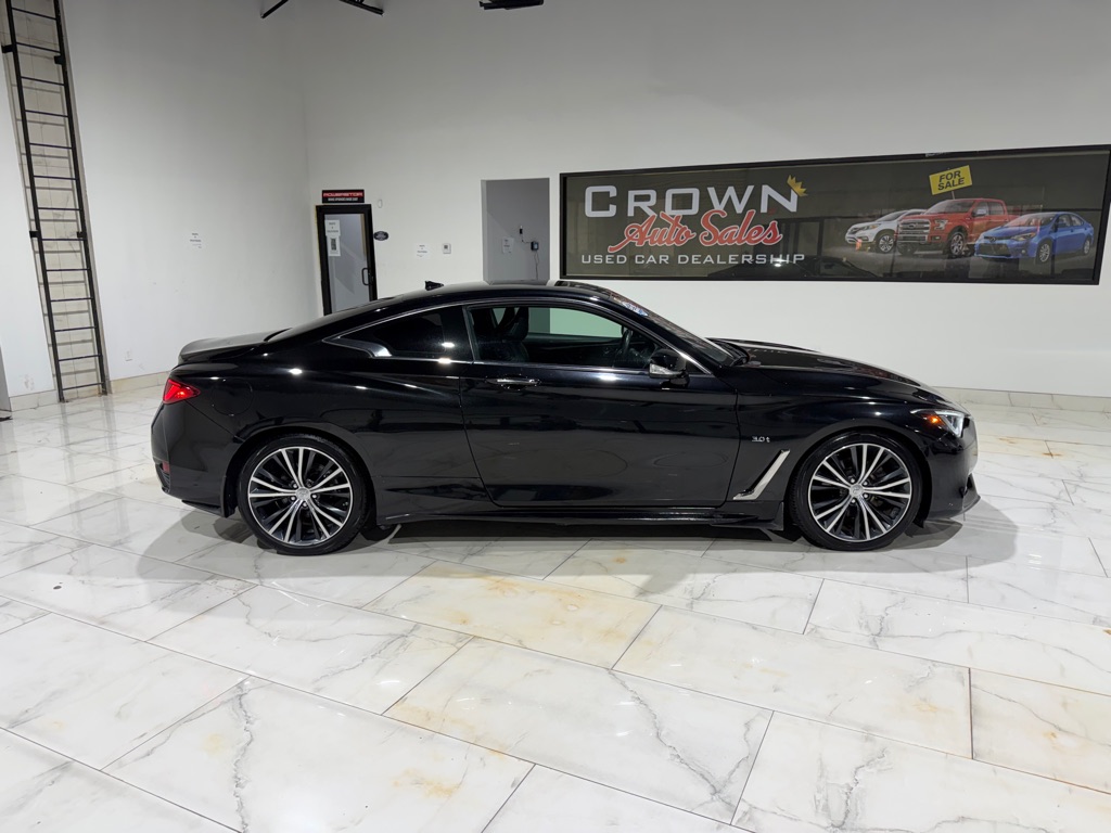 Photo 10 of this INFINITI Q60