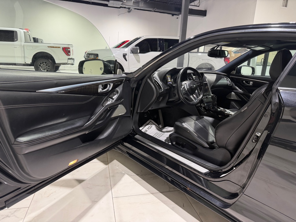Photo 17 of this INFINITI Q60