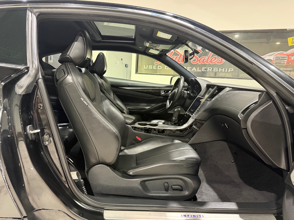 Photo 16 of this INFINITI Q60