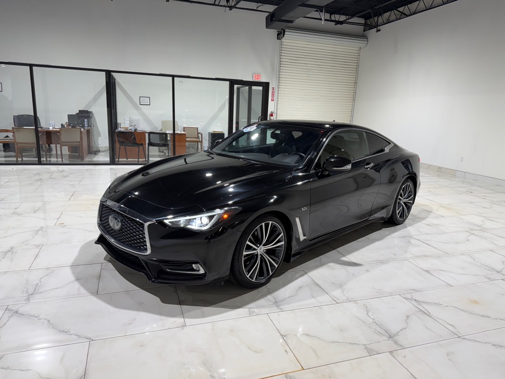 2017 INFINITI Q60