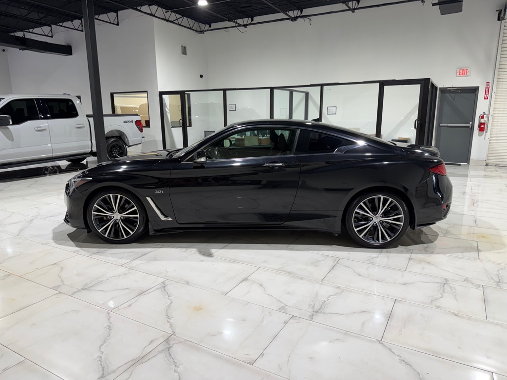 Photo 9 of this INFINITI Q60