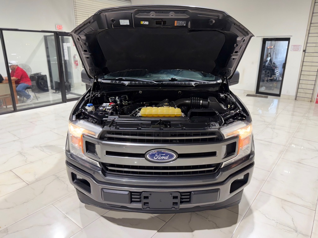 Photo 4 of this FORD F-150