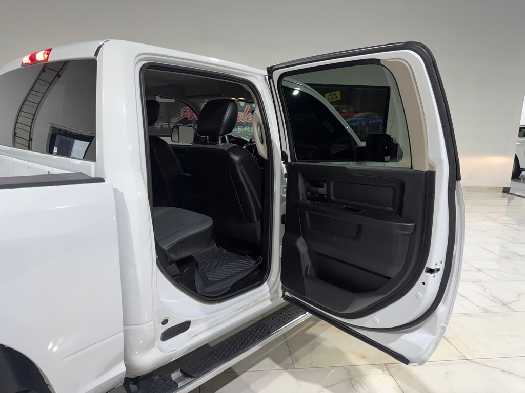Photo 16 of this RAM 1500 CLASSIC