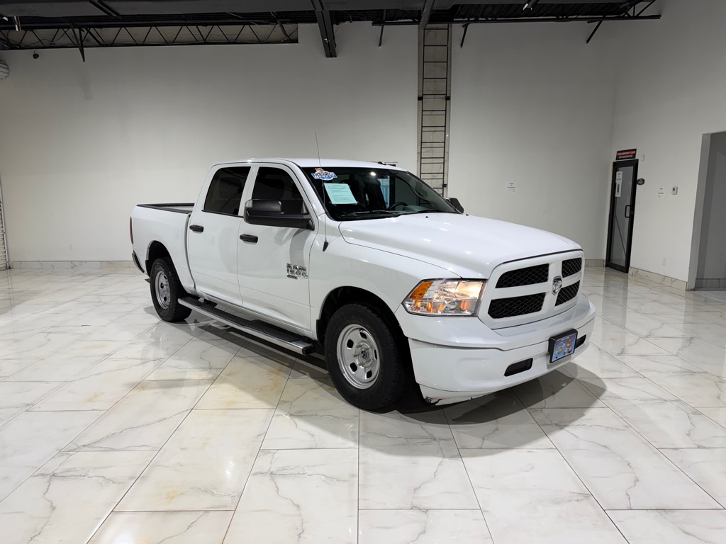 Photo 3 of this RAM 1500 CLASSIC