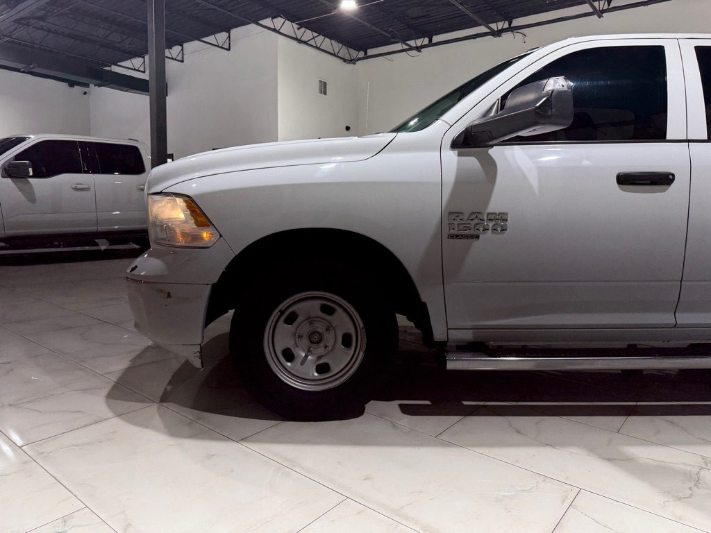 Photo 7 of this RAM 1500 CLASSIC