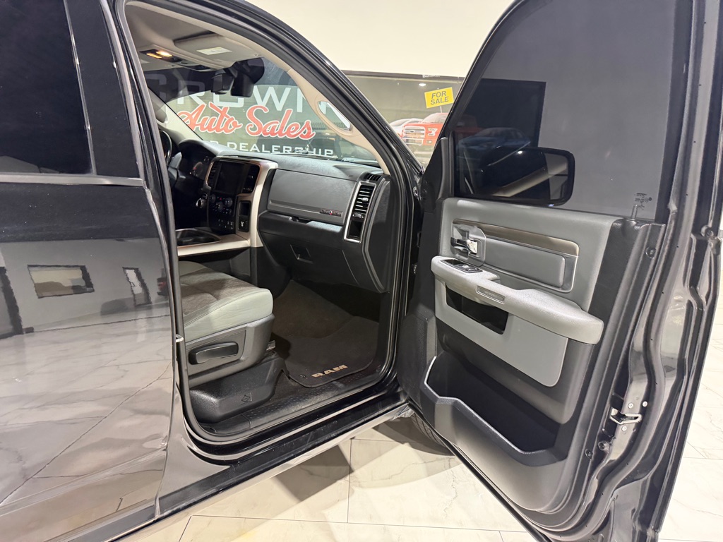 Photo 18 of this RAM 1500
