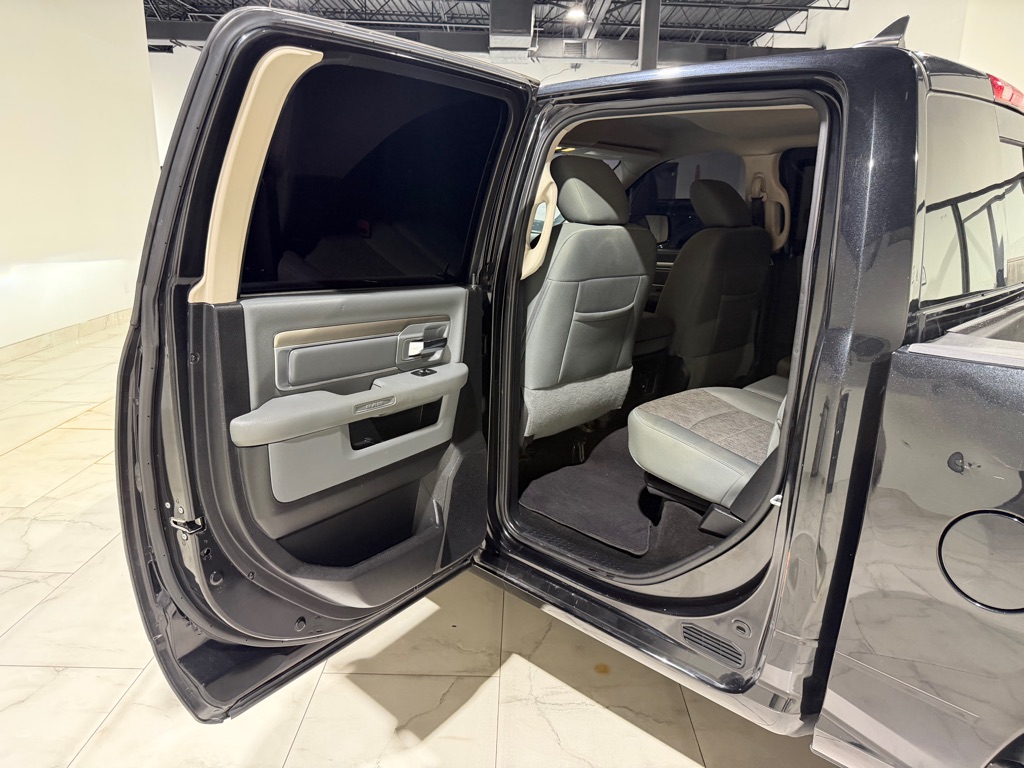 Photo 14 of this RAM 1500