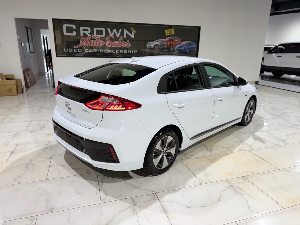 Photo 8 of this HYUNDAI IONIQ ELECTRIC