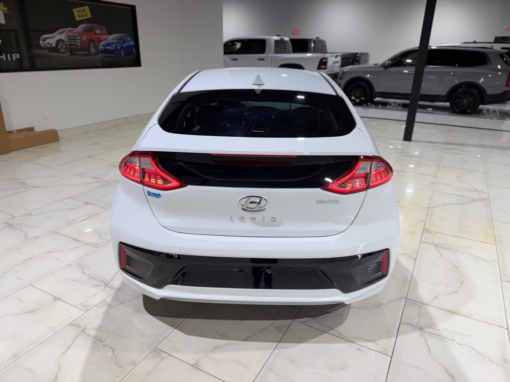 Photo 9 of this HYUNDAI IONIQ ELECTRIC