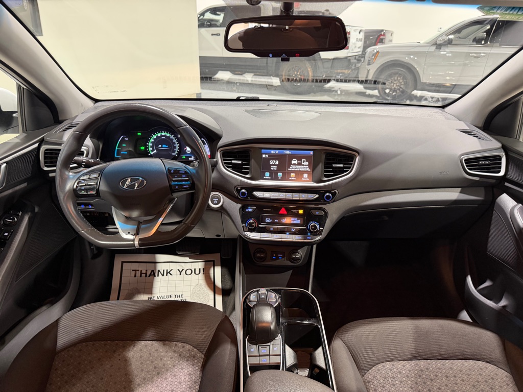 Photo 18 of this HYUNDAI IONIQ ELECTRIC
