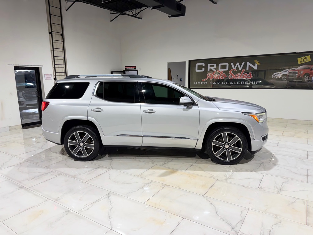 Photo 6 of this GMC ACADIA