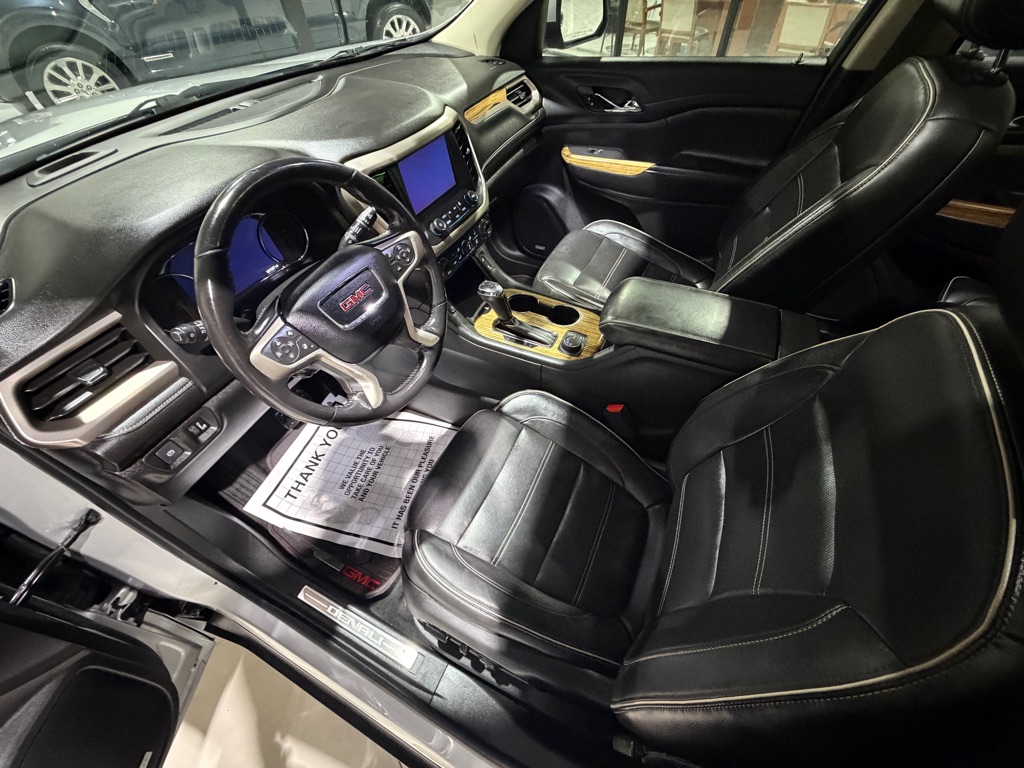 Photo 19 of this GMC ACADIA