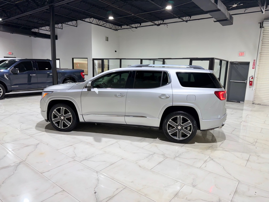 Photo 7 of this GMC ACADIA