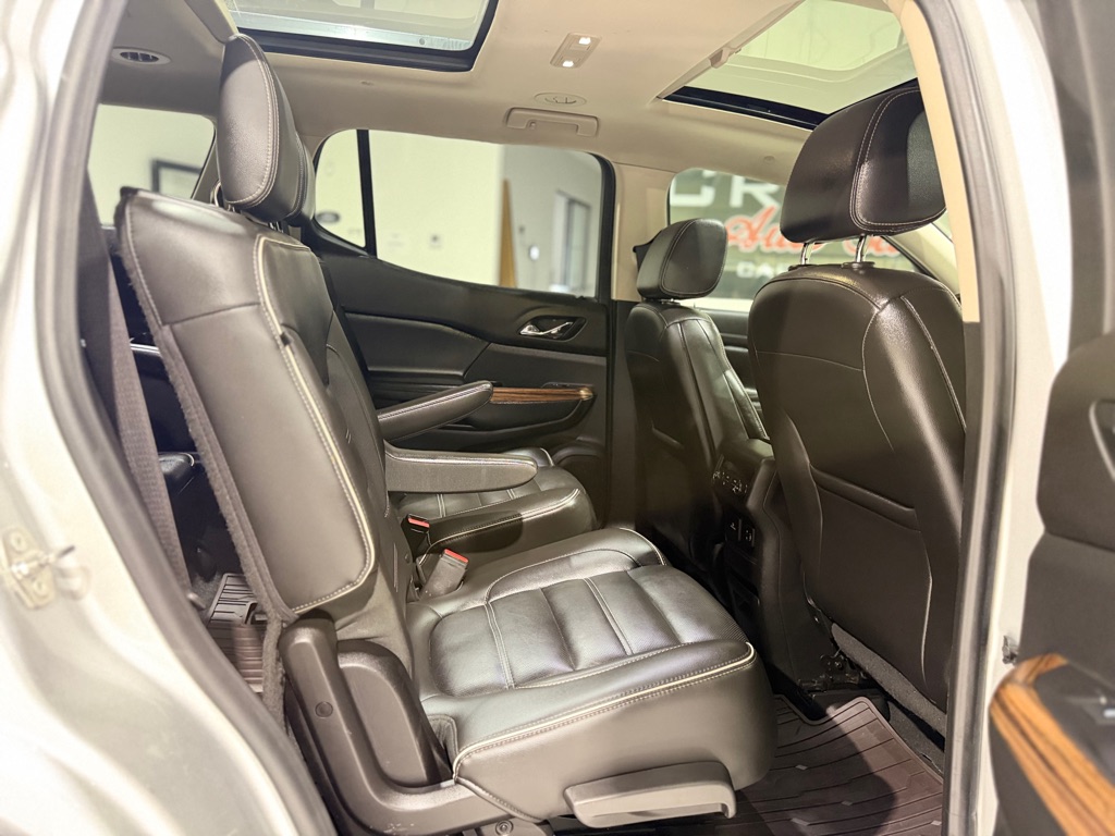 Photo 13 of this GMC ACADIA
