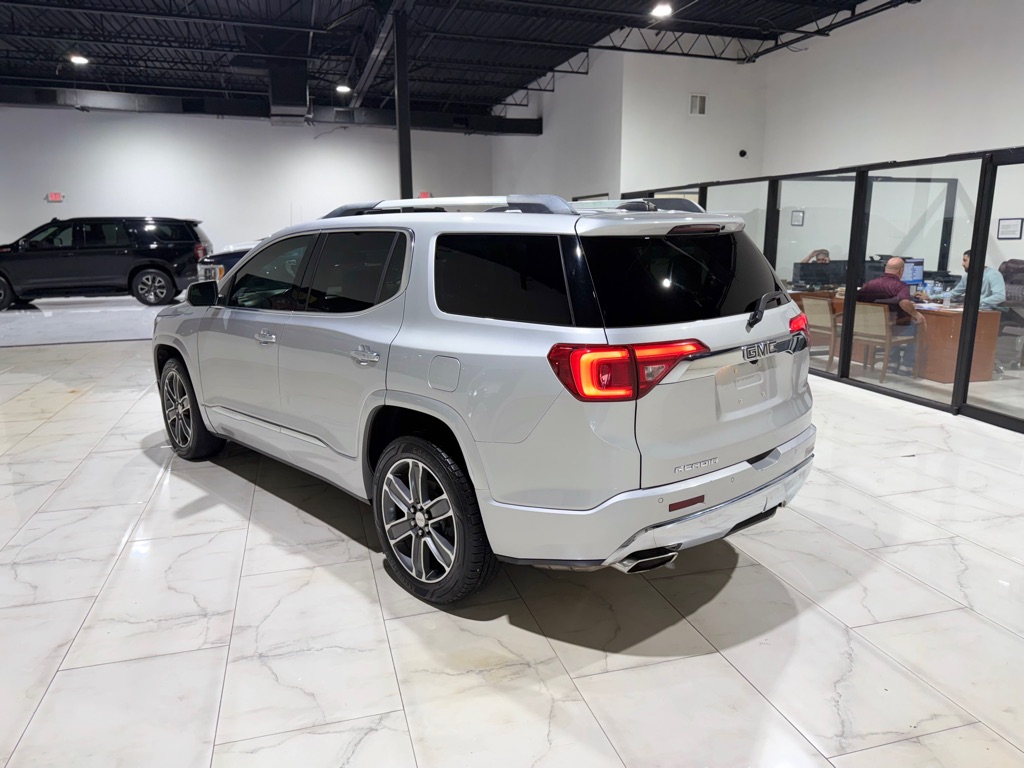 Photo 10 of this GMC ACADIA