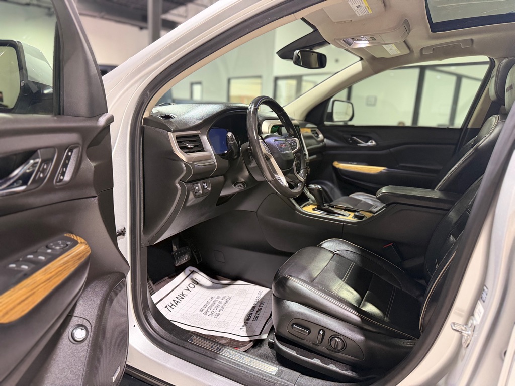 Photo 15 of this GMC ACADIA