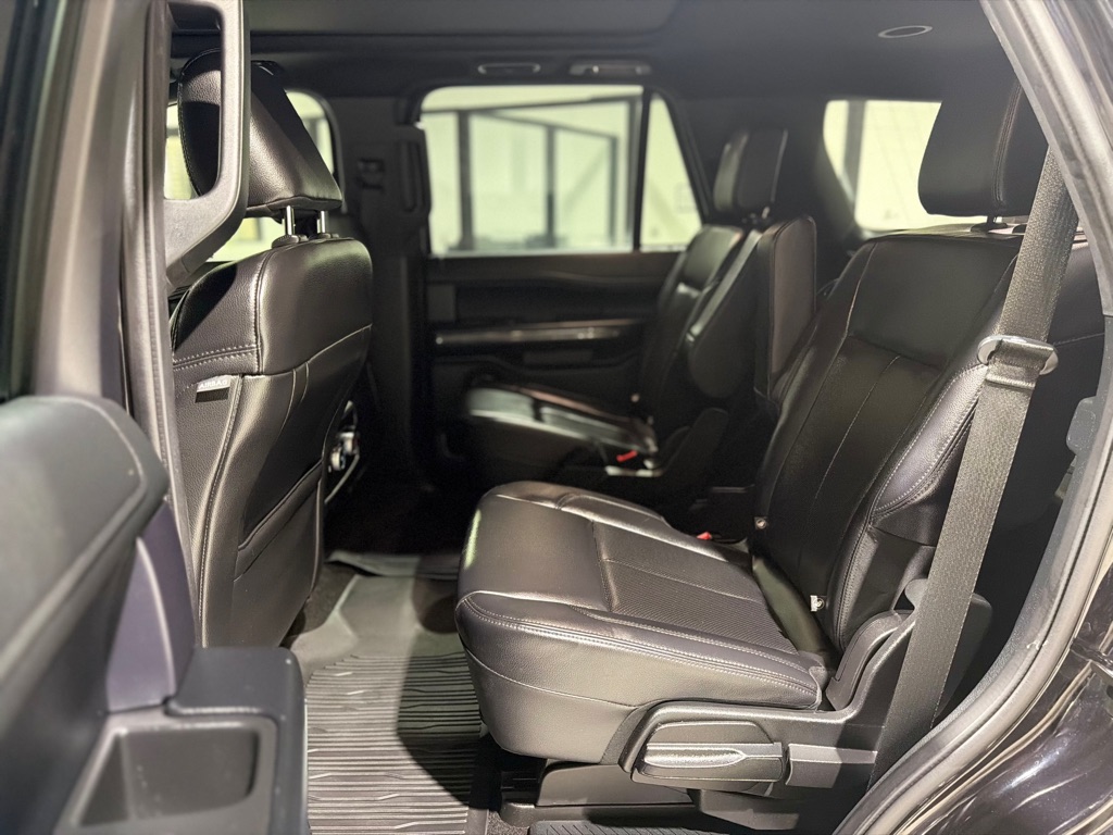 Photo 15 of this FORD EXPEDITION