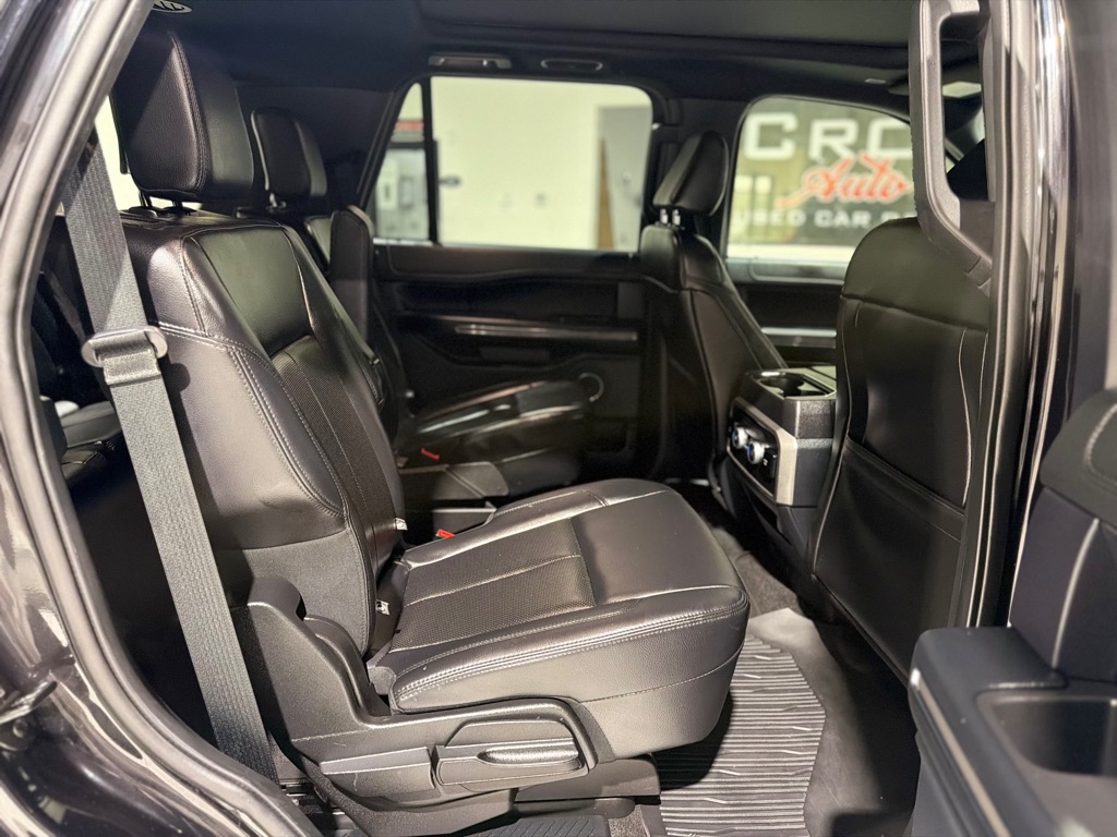 Photo 12 of this FORD EXPEDITION