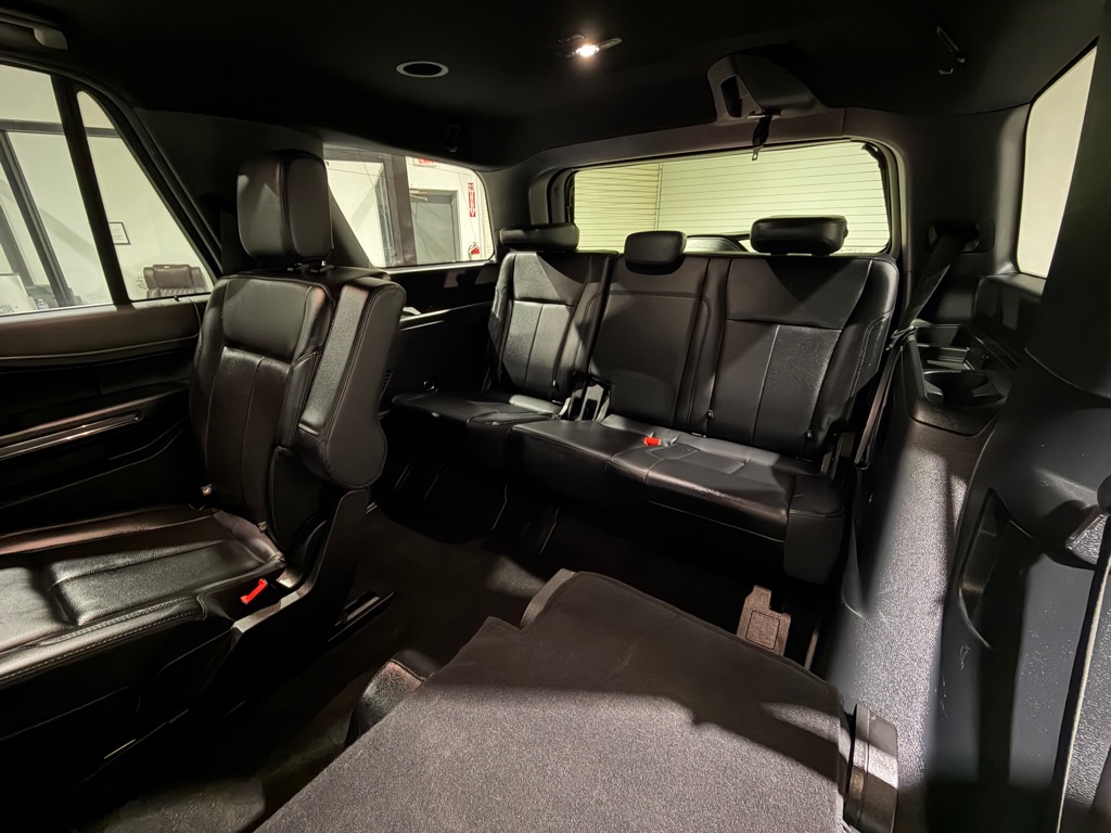 Photo 17 of this FORD EXPEDITION