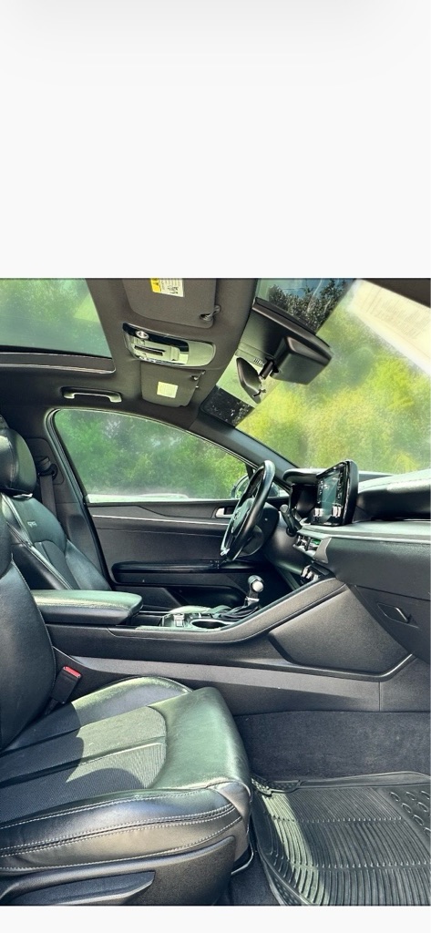 Photo 29 of this KIA K5