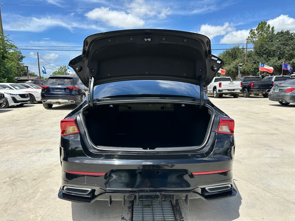 Photo 10 of this KIA K5