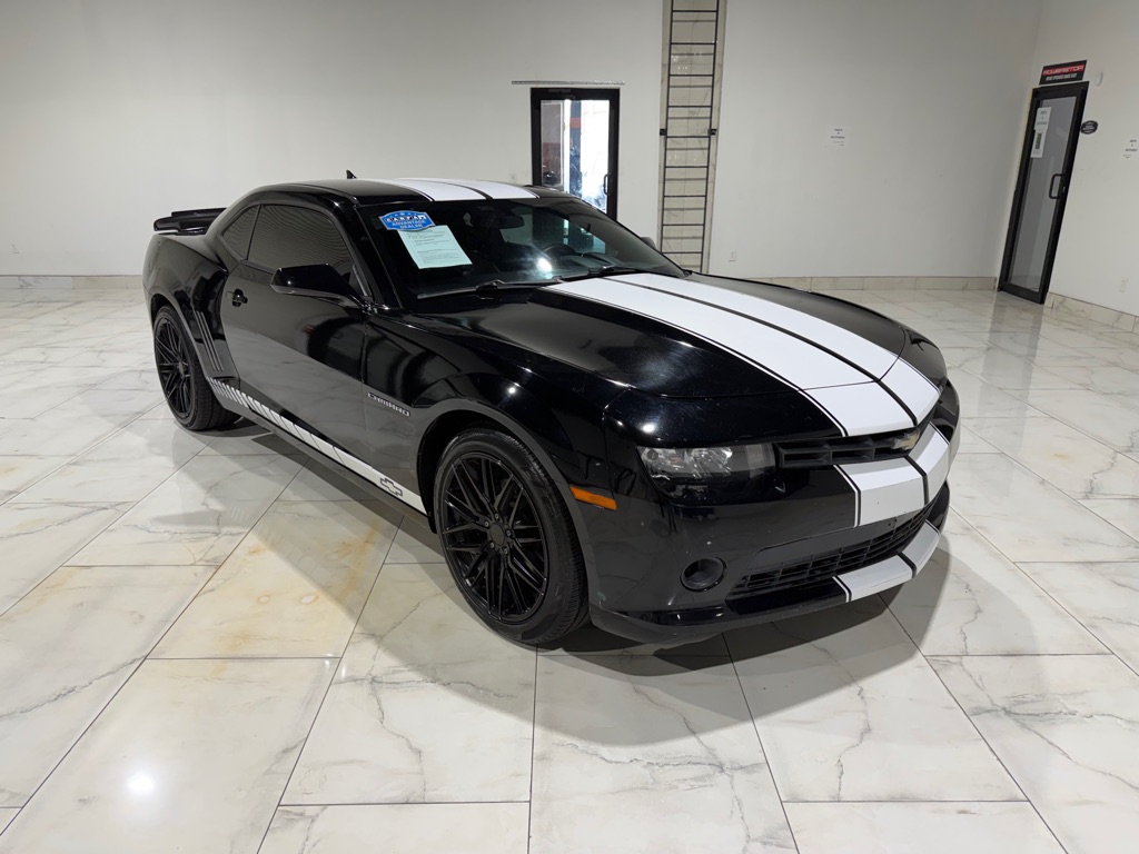 View vehicle photo 3